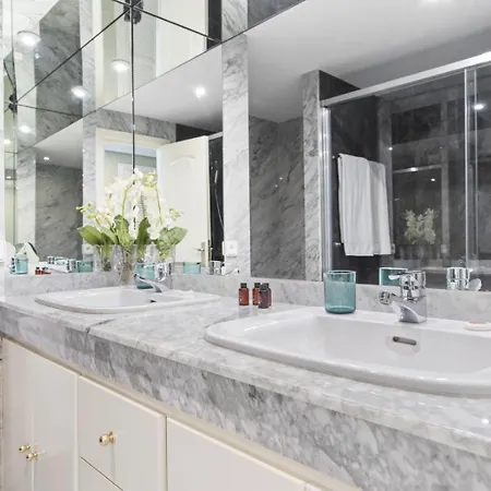 3 En Playas Del Duque Puerto Banus Appartement *